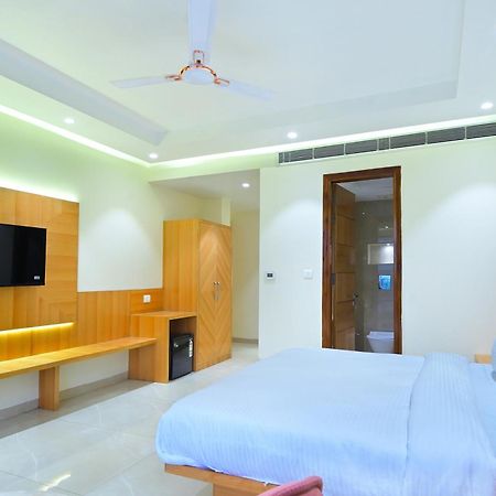 Hotel Shandon-2 Mins From Connaught Place Nowe Delhi Zewnętrze zdjęcie
